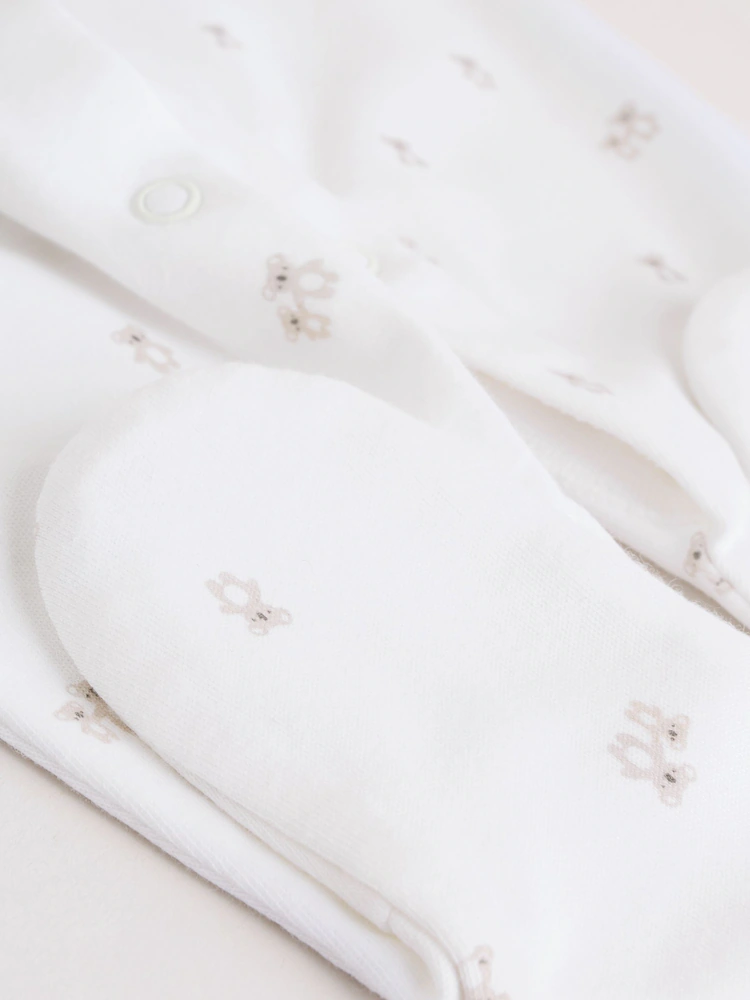 AW4744s12.jpg White Baby Sleepsuit, Bodysuit, Beanie and Bib Set 4 Piece (0-9mths) - Image 6