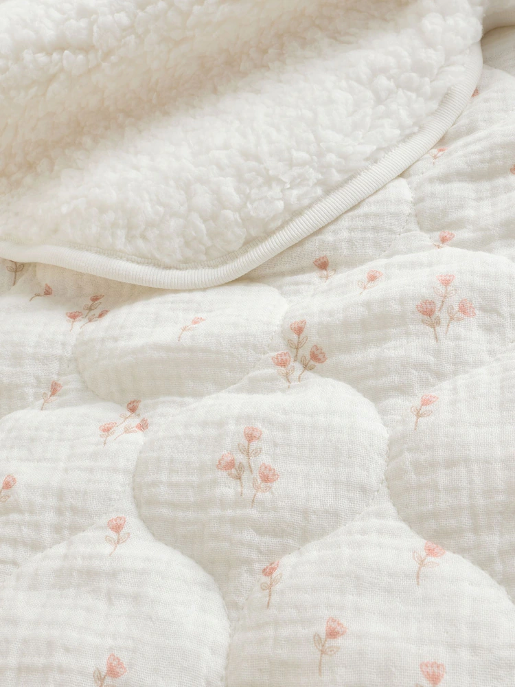 B28499s4.jpg Delicate Floral Muslin Baby Fleece Blanket - Image 4