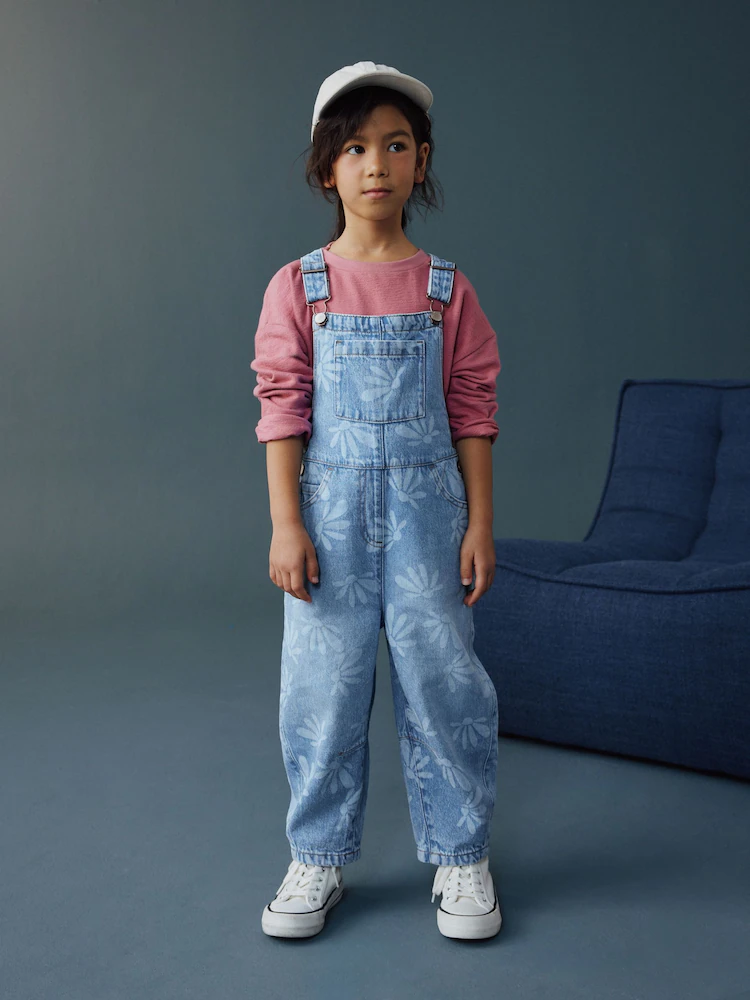 mid blue daisy printed dungaree (3 16yrs) mid blue daisy printed dungaree (3 16yrs)