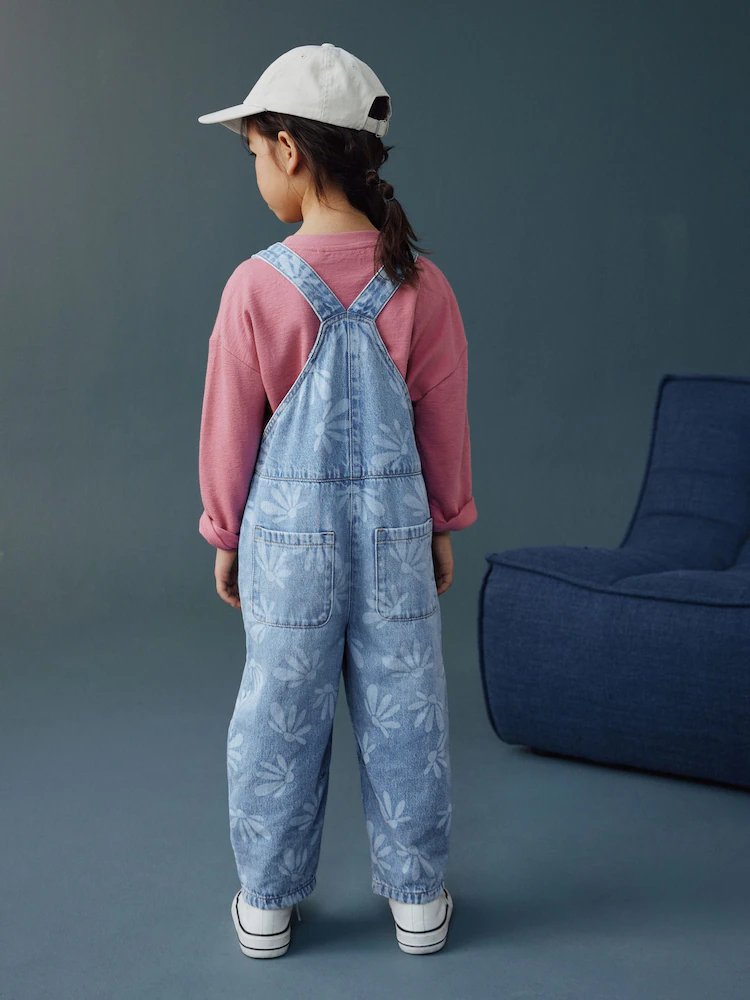 mid blue daisy printed dungaree (3 16yrs) mid blue daisy printed dungaree (3 16yrs)