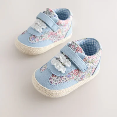 neutral frill baby touch fasten trainers (0 24mths) (copy)