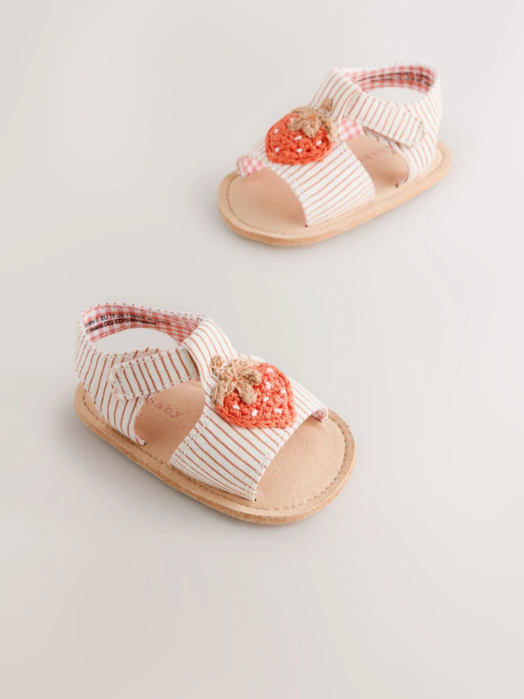 white corsage flower baby sandals (0 24mths) (copy) white corsage flower baby sandals (0 24mths) (copy)