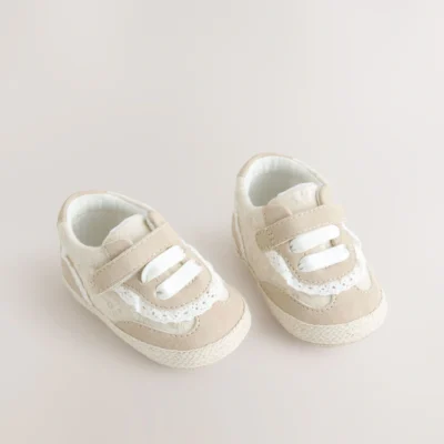 white rainbow baby touch fasten trainers (0 24mths) (copy)