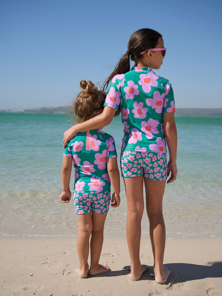 green stampy floal short sleeved sunsafe swim set (3mths 10yrs) green stampy floal short sleeved sunsafe swim set (3mths 10yrs)