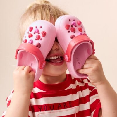 pink bunny standard fit (f) character clogs (copy)