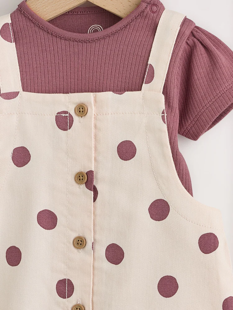 burgundy/ecru spot woven baby dungaree and bodysuit 2 piece set (0mths 2yrs) burgundy/ecru spot woven baby dungaree and bodysuit 2 piece set (0mths 2yrs)