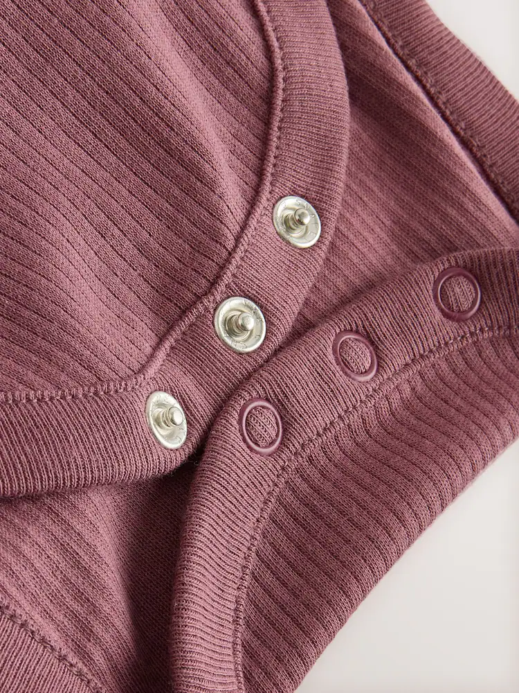 burgundy/ecru spot woven baby dungaree and bodysuit 2 piece set (0mths 2yrs) burgundy/ecru spot woven baby dungaree and bodysuit 2 piece set (0mths 2yrs)